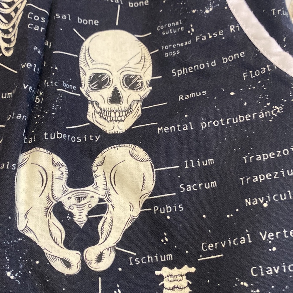 Perfect for upcoming season Sleeveless  collared 👗 - Picture 2 of 10
